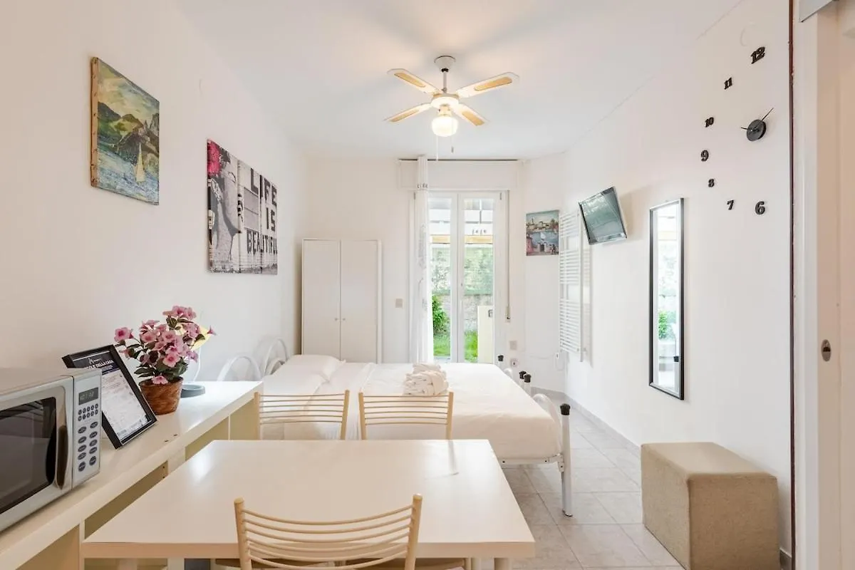 Beachfront Studio Free Parking-Pool 50M From Sea Chioggia