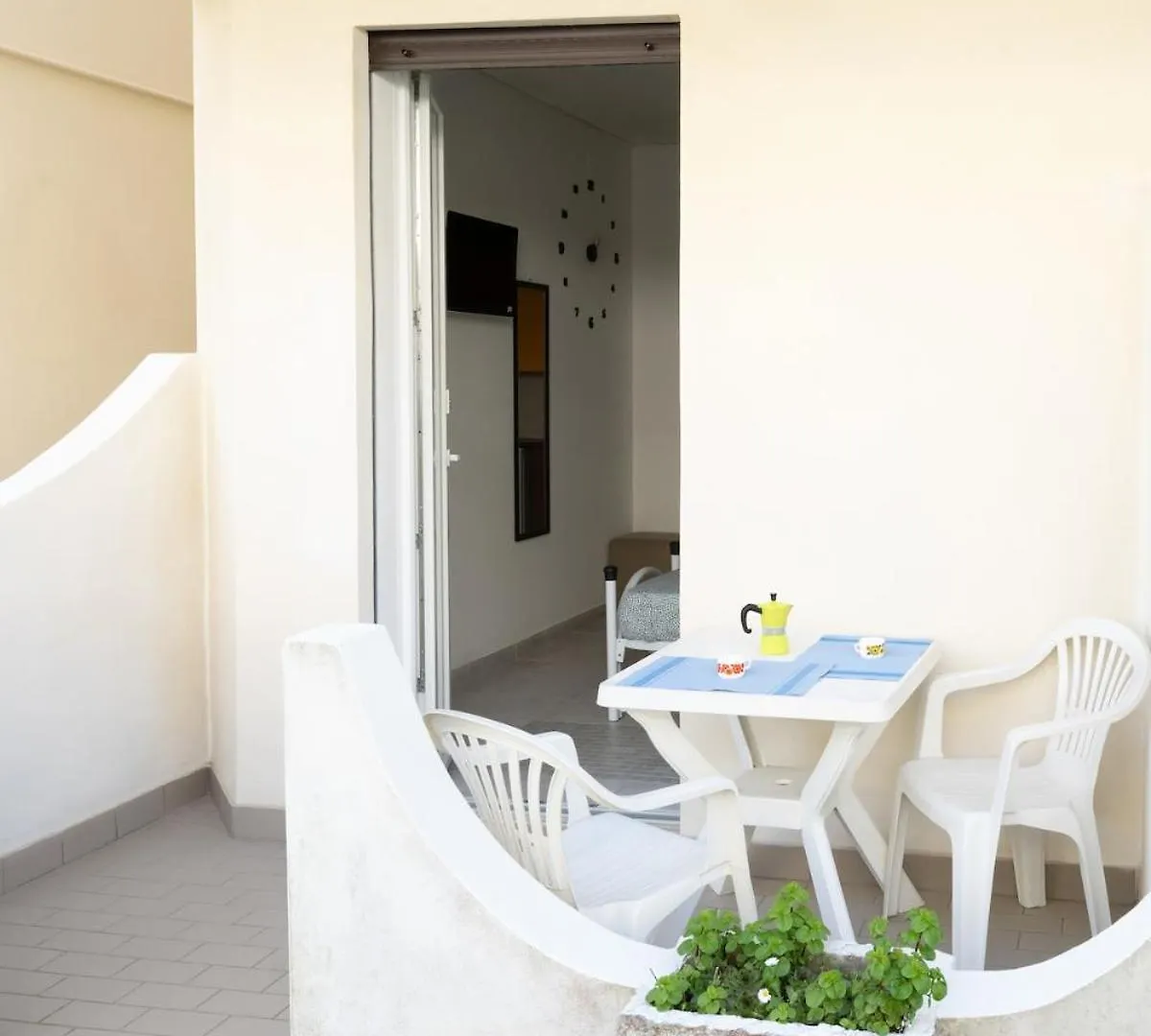 Beachfront Studio Free Parking-Pool 50M From Sea Chioggia 0*,  Italia